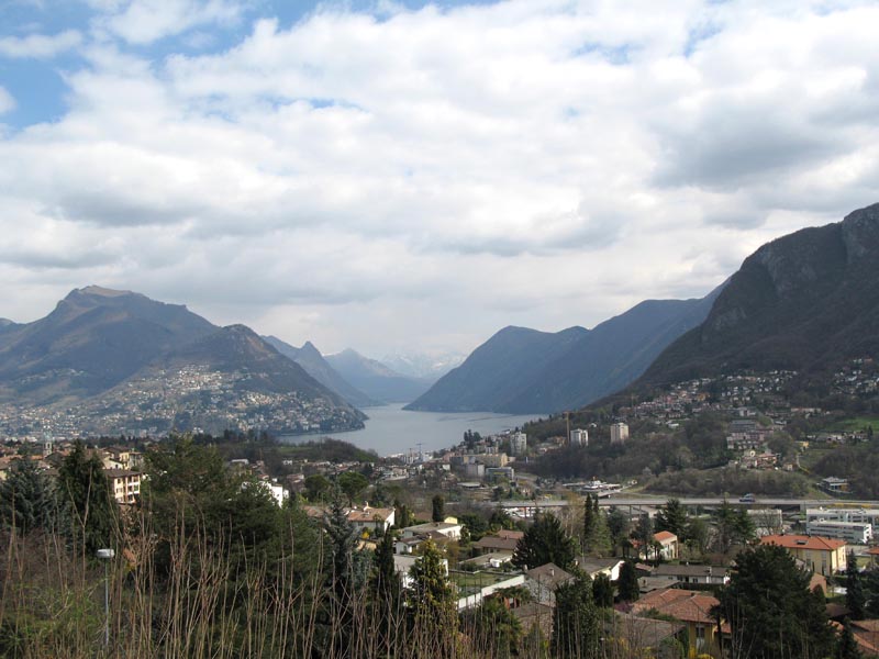 01 Blick auf Lugano Paradiso und Monte Bre 