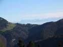 21b Blick vom Oberdoerfer zu den Berneralpen im Vordergrund der Hinterweissenstein