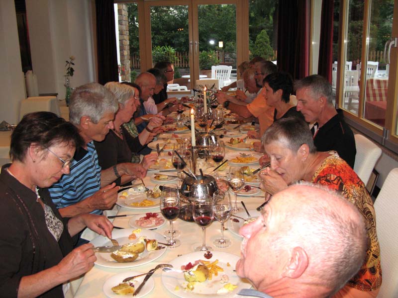 55 Abendessen im Hotel Central